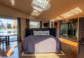 PETALS TOKYO - Floating Hotel