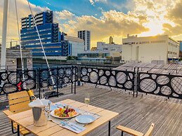 PETALS TOKYO - Floating Hotel