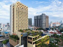 SUN & MOON, Riverside Hotel