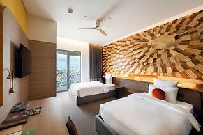 SUN & MOON, Riverside Hotel