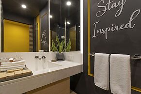 SUN & MOON, Riverside Hotel