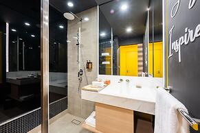 SUN & MOON, Riverside Hotel