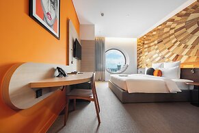 SUN & MOON, Riverside Hotel