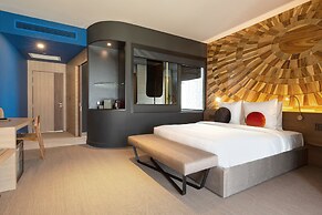 SUN & MOON, Riverside Hotel