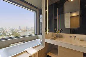 SUN & MOON, Riverside Hotel