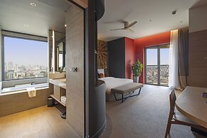 SUN & MOON, Riverside Hotel