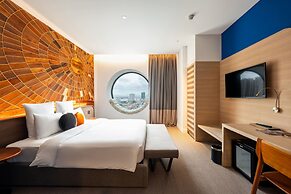 SUN & MOON, Riverside Hotel