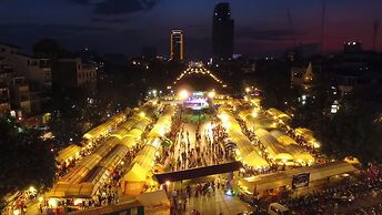 SUN & MOON, Riverside Hotel