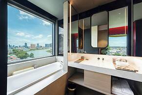 SUN & MOON, Riverside Hotel