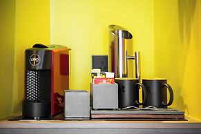 SUN & MOON, Riverside Hotel