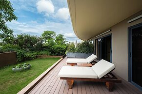 SUN & MOON, Riverside Hotel