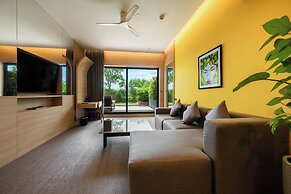 SUN & MOON, Riverside Hotel