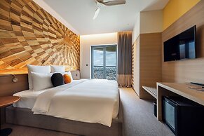 SUN & MOON, Riverside Hotel