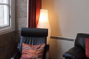 Royal Mile Mansions by Edinburgh City Apartments