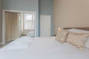 Royal Mile Mansions by Edinburgh City Apartments