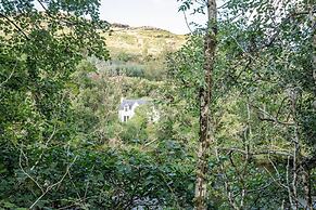 Captivating 4-bed House in Killin