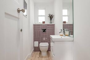 Captivating 4-bed House in Killin