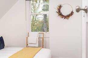 Captivating 4-bed House in Killin