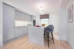 Captivating 4-bed House in Killin