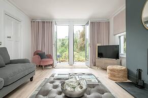 Captivating 4-bed House in Killin