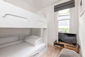 Captivating 4-bed House in Killin