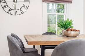 Captivating 4-bed House in Killin