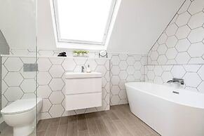 Captivating 4-bed House in Killin