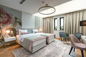 Hotel Ferreus Modern Art Deco