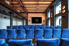 Hotel Ferreus Modern Art Deco