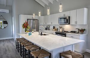 The Hideaway Hull Bay