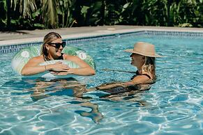 The Hideaway Hull Bay