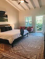 The Hideaway Hull Bay