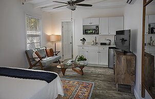 The Hideaway Hull Bay