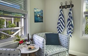 The Hideaway Hull Bay