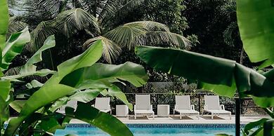 The Hideaway Hull Bay