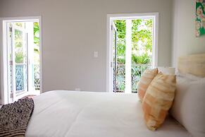 The Hideaway Hull Bay