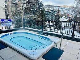 Lift House Lodge, Pet Friendly Studio Condo