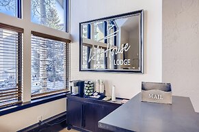 Lift House Lodge, Pet Friendly, Premium Studio Condo