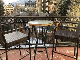 Lift House 403, Studio Condo in Vail Lionshead Village