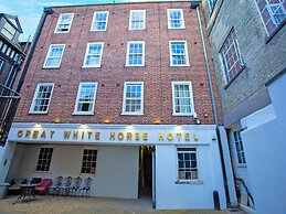 OYO Great White Horse Hotel