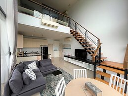 Deluxe apartment at Icon Park Condo