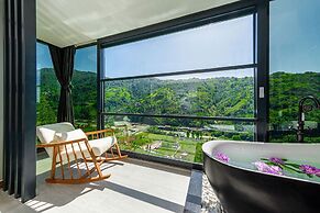 Pavri Suit Bungalov