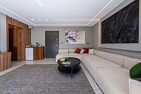 Pavri Suit Bungalov
