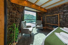 Pavri Suit Bungalov