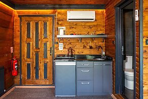 Pavri Suit Bungalov