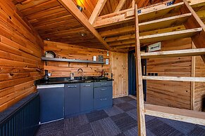 Pavri Suit Bungalov