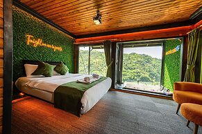 Pavri Suit Bungalov