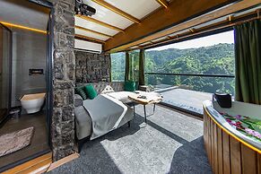 Pavri Suit Bungalov