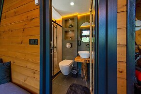 Pavri Suit Bungalov