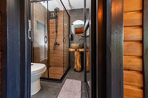 Pavri Suit Bungalov